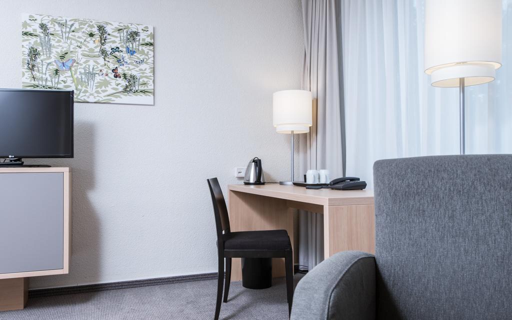 Mercure Hotel Duesseldorf Neuss Oda fotoğraf