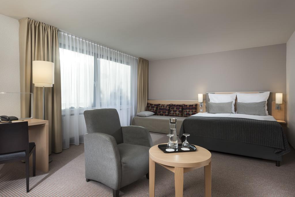 Mercure Hotel Duesseldorf Neuss Oda fotoğraf